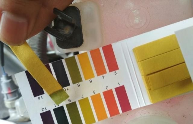 防冻液要定期更换，你的防冻液几年没换了呢？