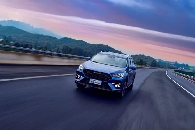 全新一代捷途X90，一款有颜、智能的影院级大空间SUV