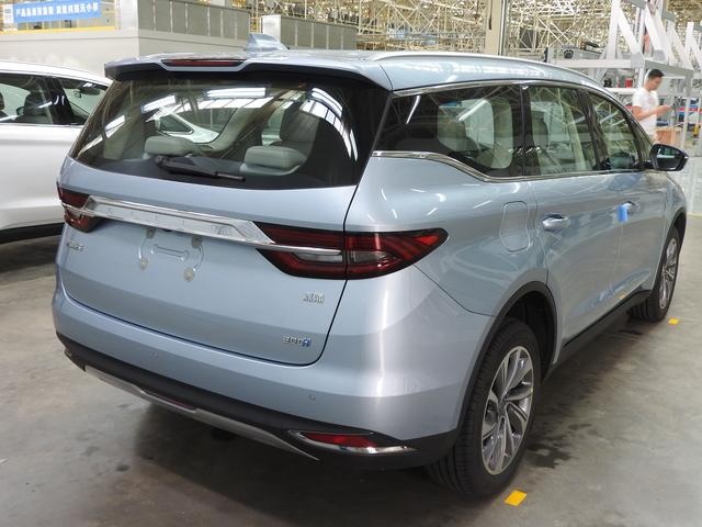 唯一通过C-ECAP白金认证的MPV，全方位安全气囊，年轻家庭首选