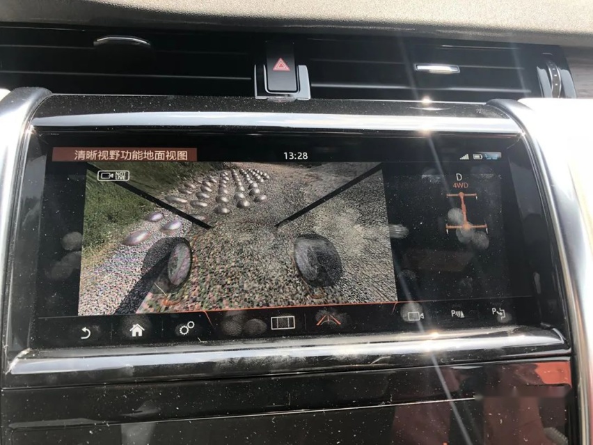 搭48V轻混，终端优惠大，沃尔沃XC60和路虎发现运动，谁更好？