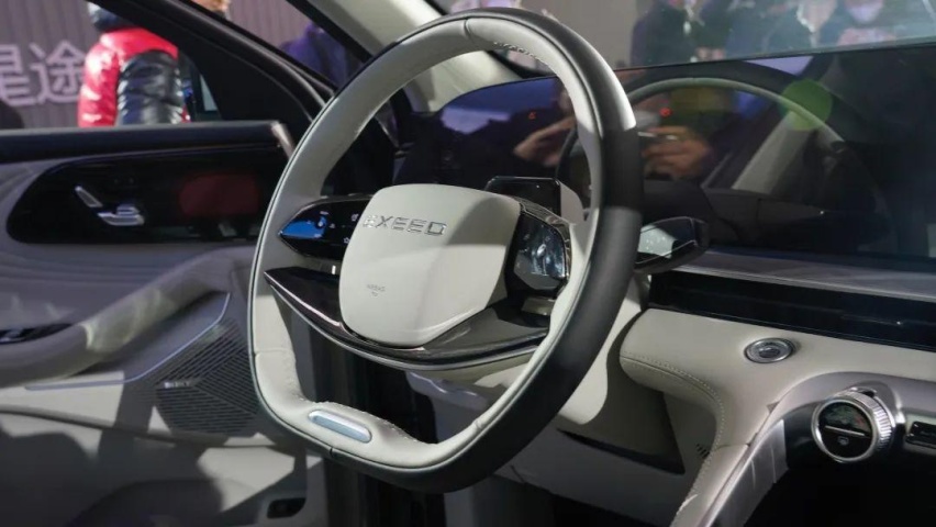 星途再出新车！背负转型使命，瑶光有多亮眼？
