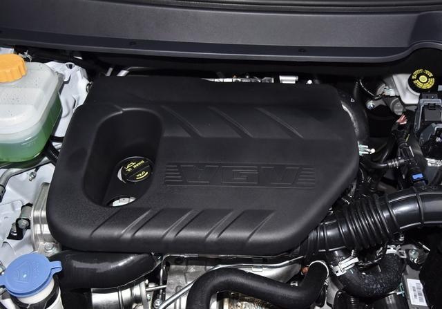 潍柴中型SUV新增3款车型，7.29万起售，车长超4米8，搭1.5T+6MT