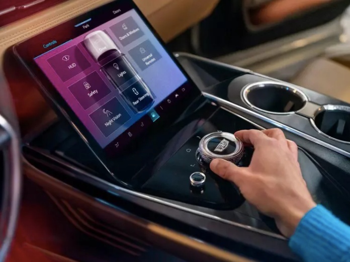 最大续航724km 全尺寸纯电SUV 凯雷德Escalade IQ 亮