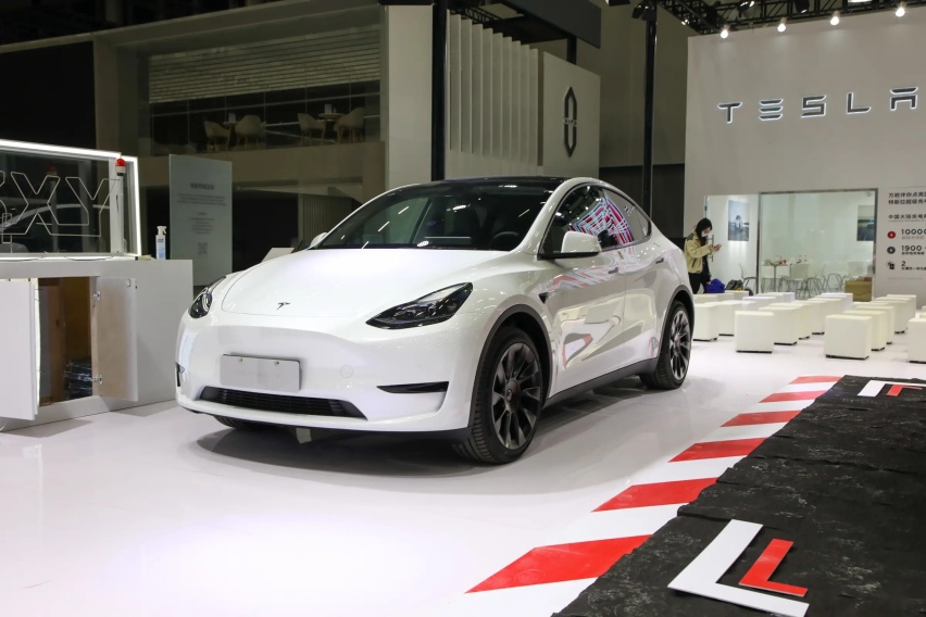 特斯拉Model Y再降1.4万，Model 3上线保险补贴8000元
