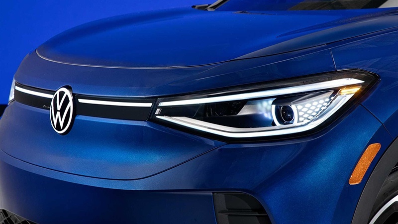 2021-volkswagen-id.4-exterior-headlight.jpg