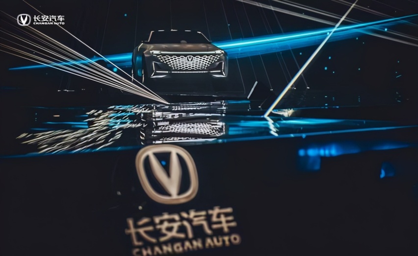 比领克更潮比WEY更智能，长安高端品牌UNI有啥杀手锏？