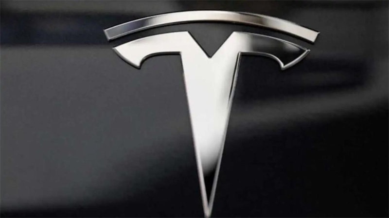 搭载比亚迪电池？中改Model 3再曝光 依然不带仪表盘！
