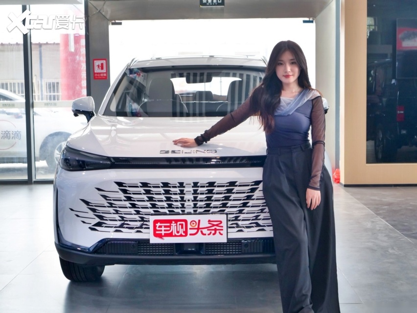 专属女王座驾、享受感十足的移动大空间，北京新X7探店