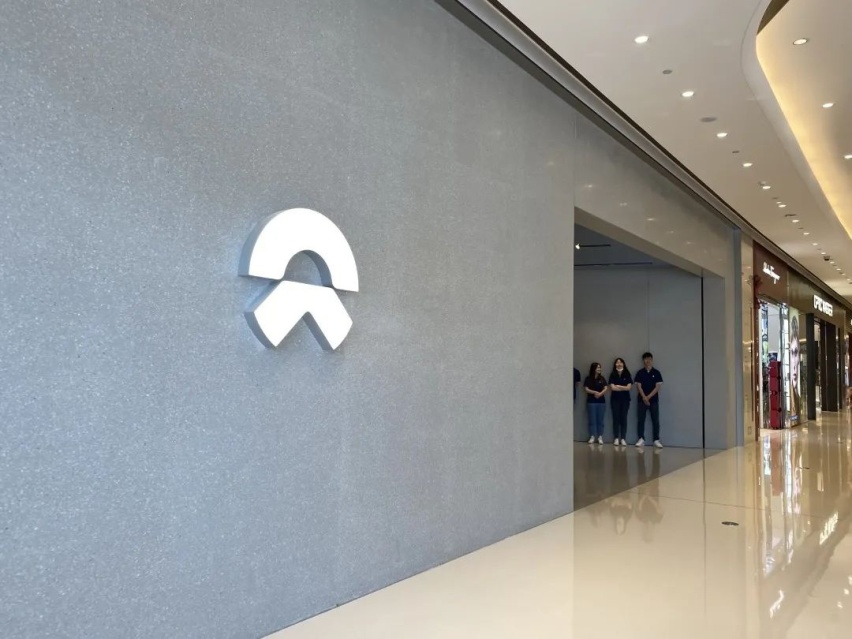 价高者得，新旧势力重金疯抢魔都地标商圈