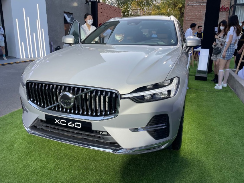 沃尔沃新款XC60上市，告诉你怎样才是一款真正的智能豪华车