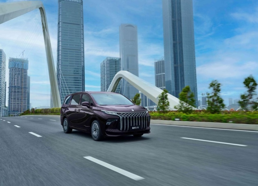 东风风行星海V9上市，中大型MPV，配1.5T插混动力
