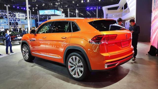 轴距近3米，V6大排量，价格不到40万，气势不输奥迪Q5L