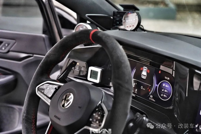 竞技走街风的大众8代高尔夫GTI，这是小钢炮的正确打开方式