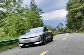 试驾奥迪E5 Sportback：带上quattro的智能电动车，就是操控天花板