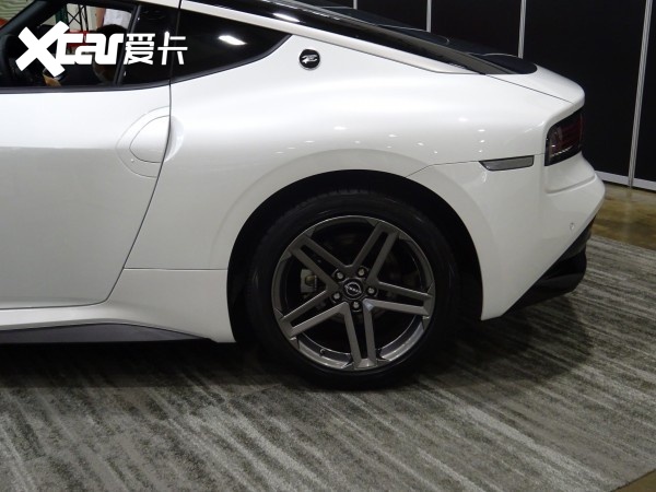 日产入门级跑车Fairlady Z曝光！配超400马力V6引擎堪称“小GTR”