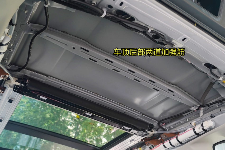 新奇骏拆解(3)车顶结构 锈迹斑斑的大新车！