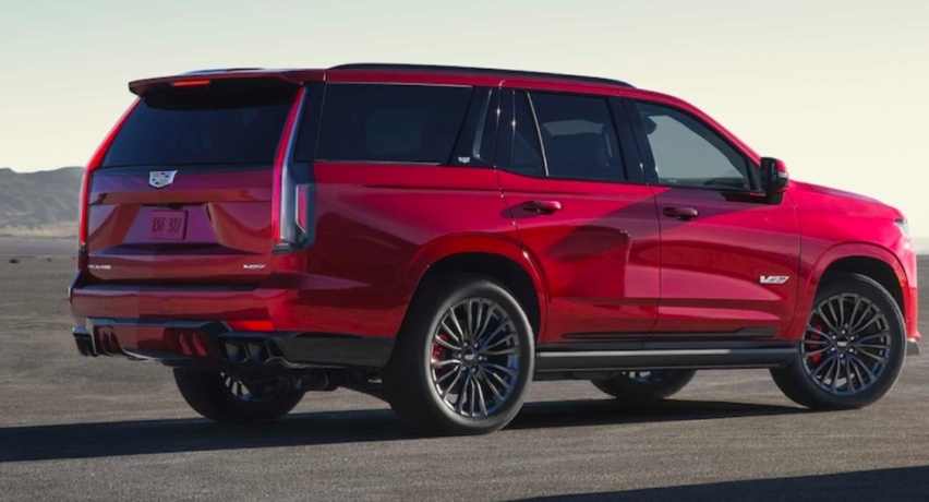 或搭6.2L V8引擎，凯迪拉克凯雷德V官图发布，黑化套件相当霸气