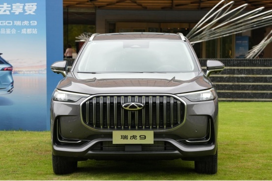 试驾奇瑞瑞虎9旗舰中型SUV，“理工男”如何进阶“全科生”