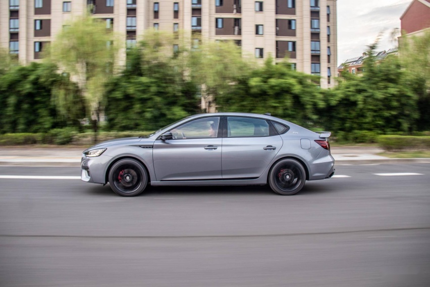 为运动而生 试驾体验第三代名爵6 PHEV