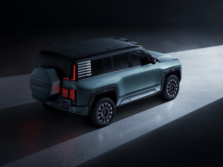 和GLS、X7抢地盘，仰望U8有啥“绝活”？颠覆性技术秀足了肌肉