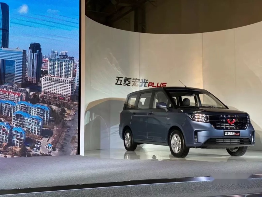 消费升级的又一力作，售6.58万起的五菱宏光PLUS值么？