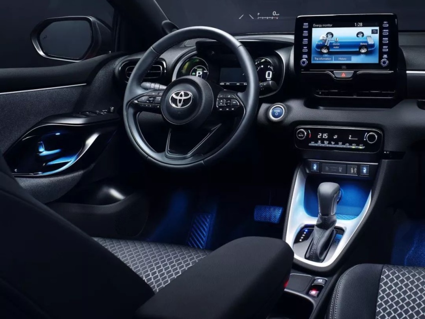 全新飞度PK全新Yaris，谁才是新时代年轻人座驾？