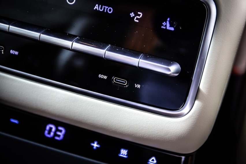 理想 L9 深度解析:“家用 SUV”的多元宇宙