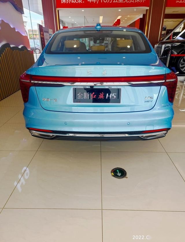 2023款红旗H6实车到店，颜值看齐H9，燃油/混动任选，预售17万起