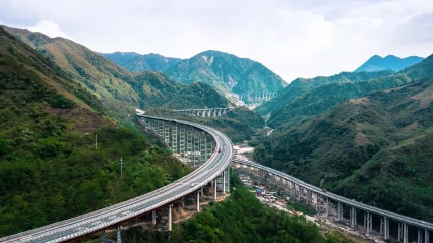 接到吉利《缤纷中国行》第五站挑战邀请的时候，我的眼里是放出光