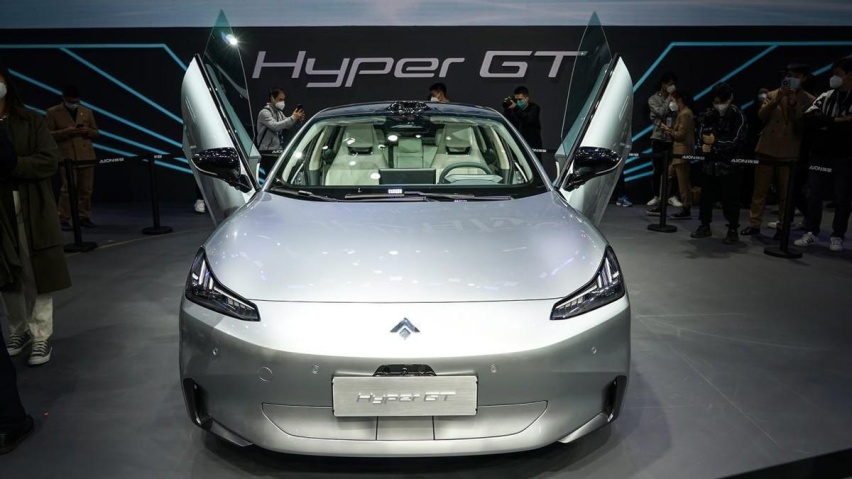 全面超越Model 3？埃安Hyper GT亮相！