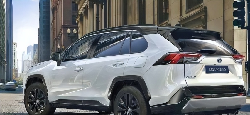 欧洲版新款丰田RAV4发布官图 内饰换装12.3英寸液晶仪表
