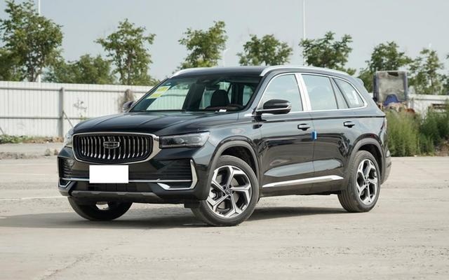 豪华感不输BBA，推荐2款15-30万能够入手的SUV，家用准没错