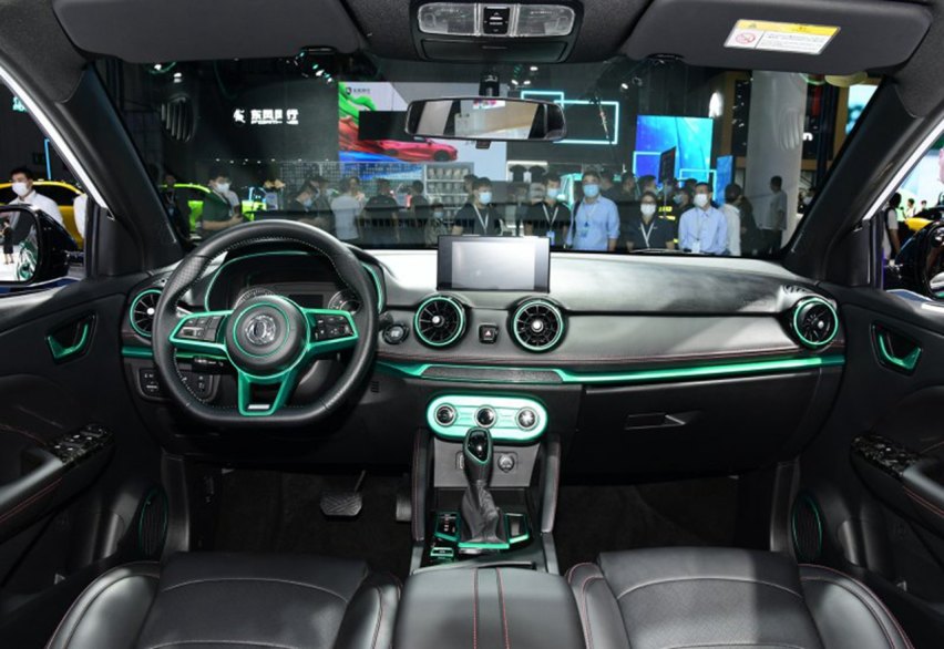 国产SUV的内卷常态：风光500换上绿色，还改装成越野版
