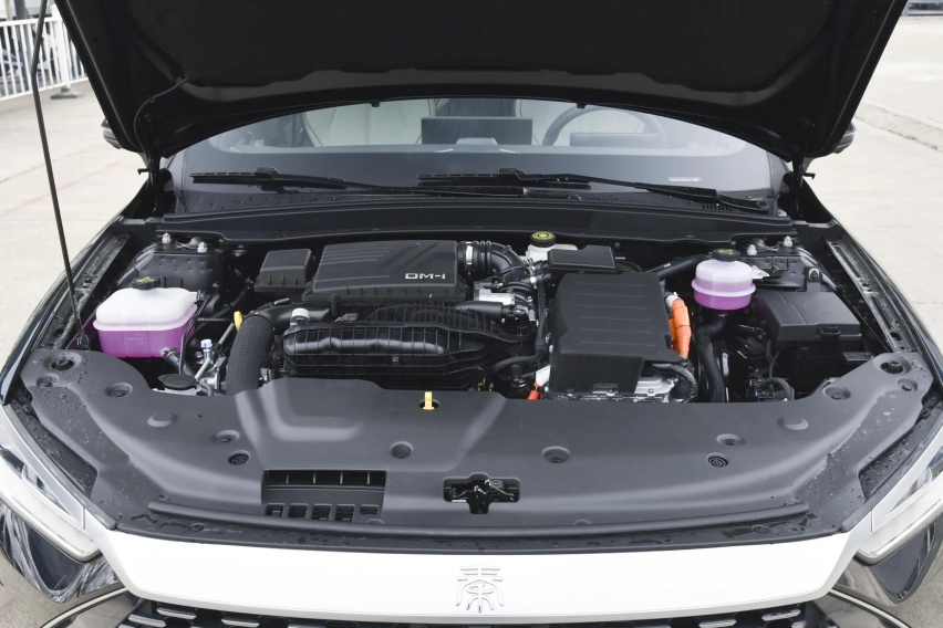 最便宜的新能源三厢轿车 比亚迪秦PLUS荣耀版上市 7.98万元起