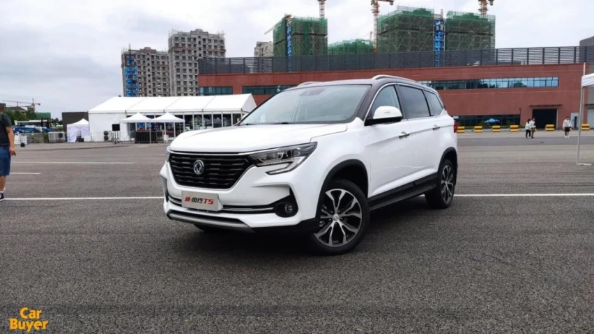 试驾2021款东风风行T5,实用年轻好开增配不少