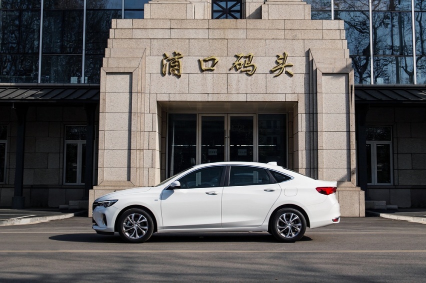 神兽又放假了？奶爸急需一台全能家轿车，一起消耗神兽旺盛的精力