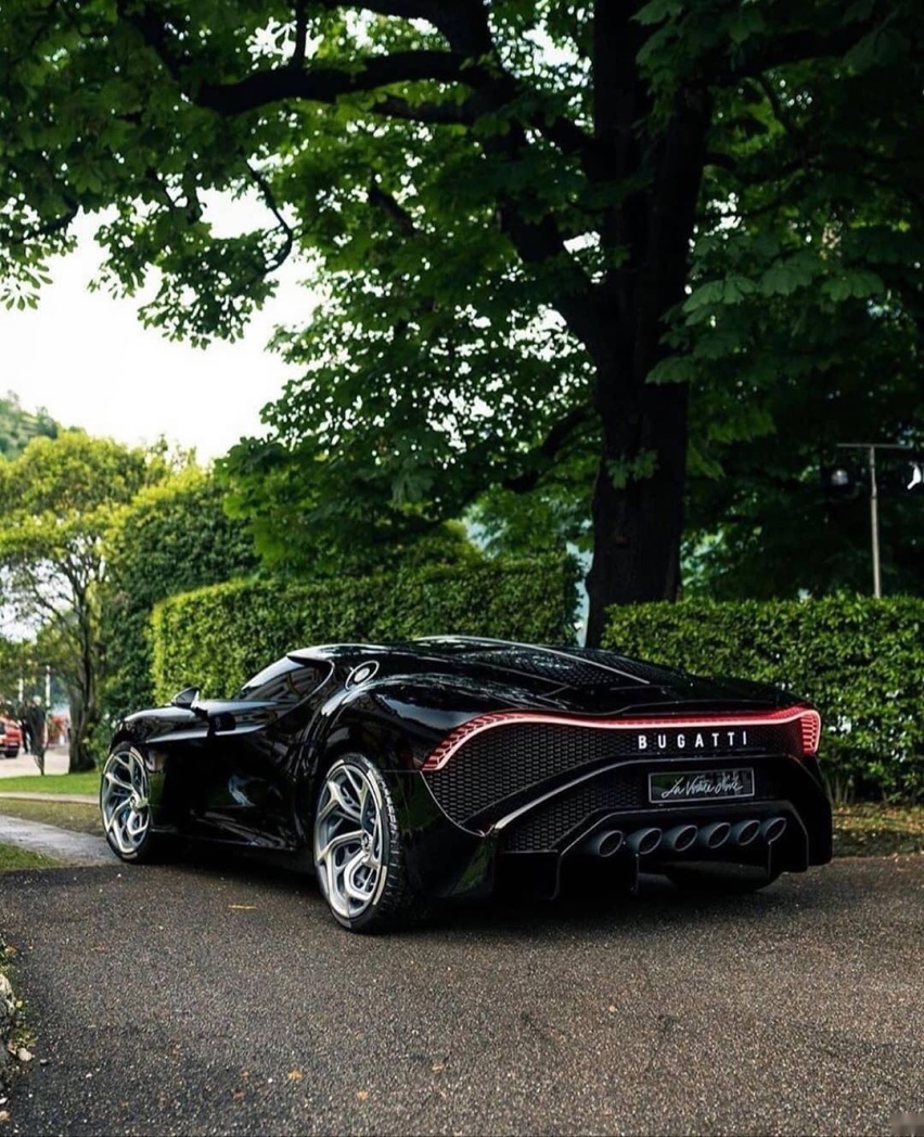 布加迪La Voiture Noire实车 运动的气场