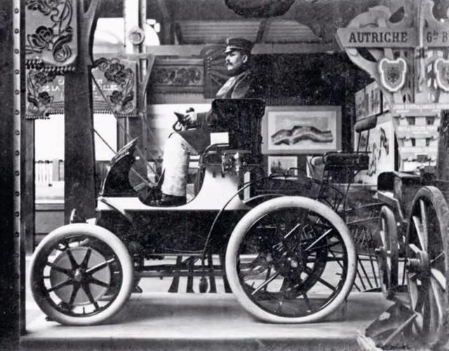 121年之后，Taycan续写了保时捷博士的电驱情怀