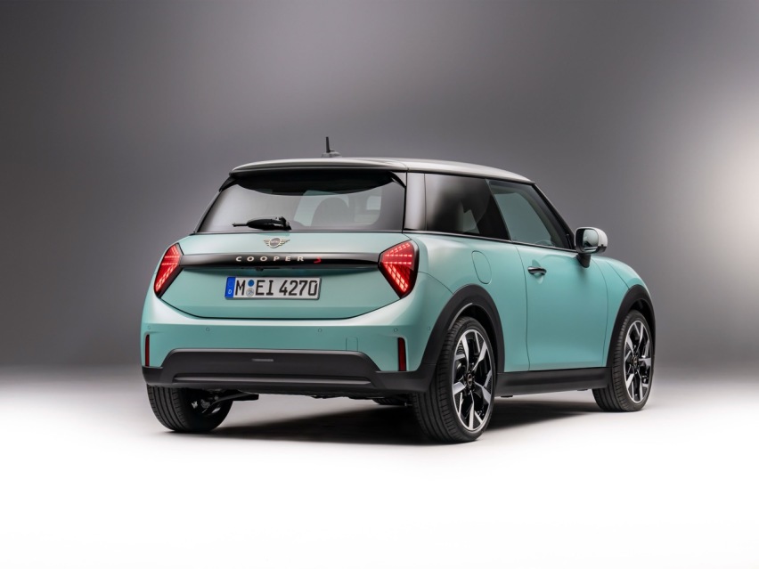 全新MINI COOPER（燃油版）就长这个样子，喜欢吗？