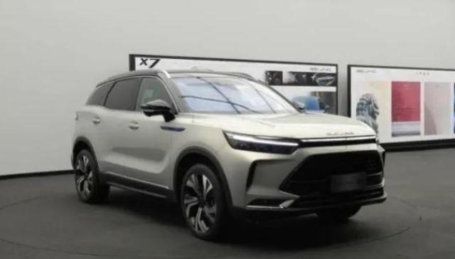 BEIJING汽车BMFA平台赋能，X7全新中大型SUV