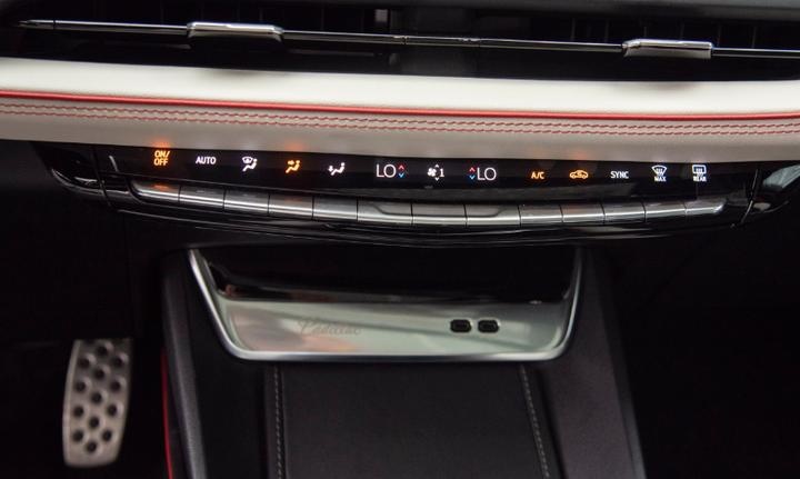 再添入门级轿跑SUV，起售21.97万元，凯迪拉克GT4来袭