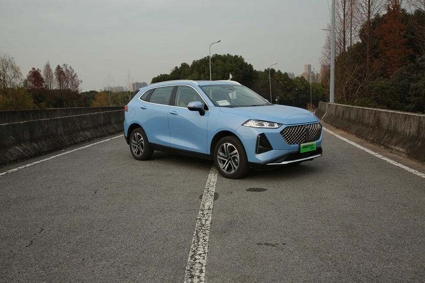 【帮你选车】零百加速7.2秒 油耗还很低 试驾玛奇朵DHT-PHEV