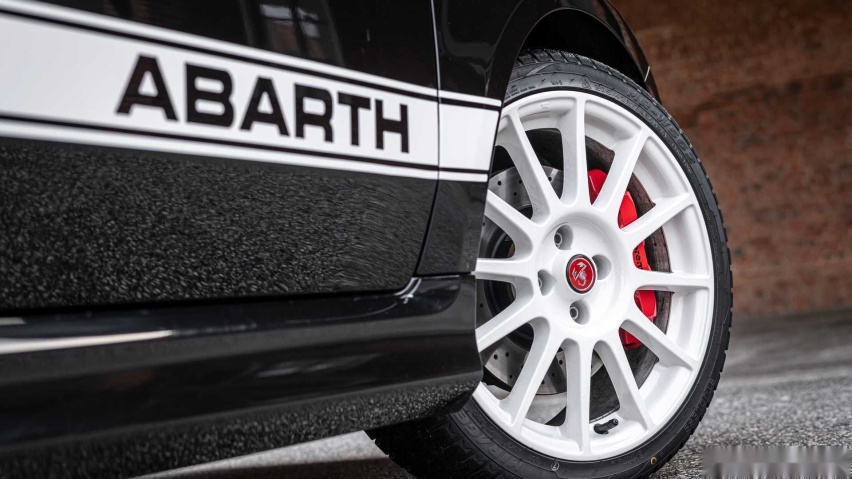 阿巴特Abarth 695 Esseesse收藏版发布限量1350辆