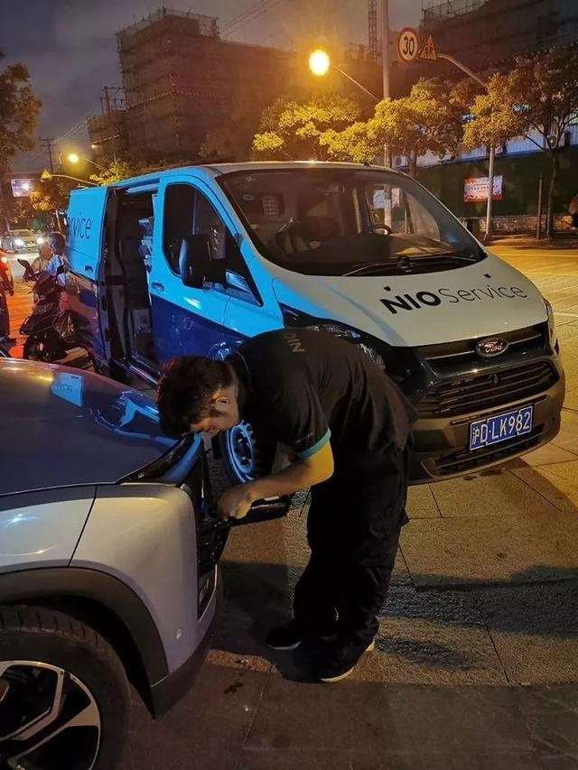 被蔚来圈粉的特斯拉车主