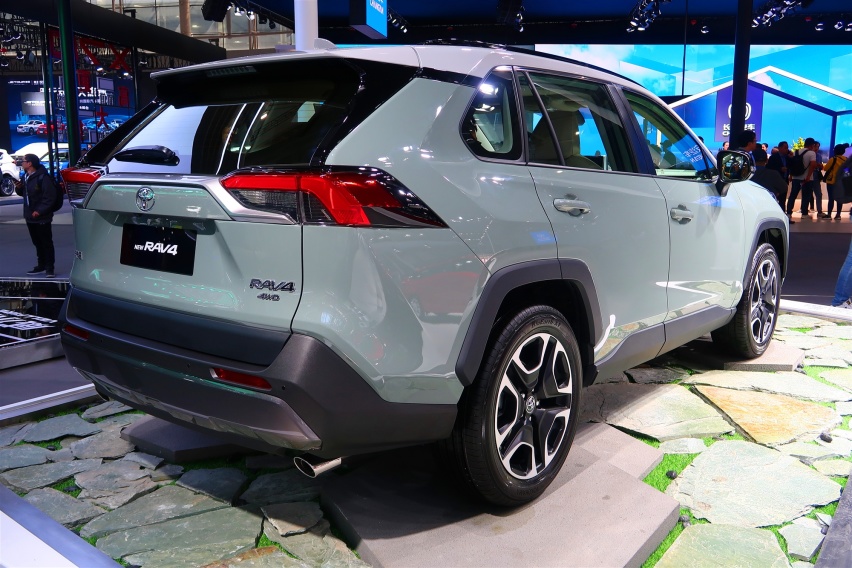 广州车展看到全新一代丰田RAV4不知道怎么改？Rowen外观