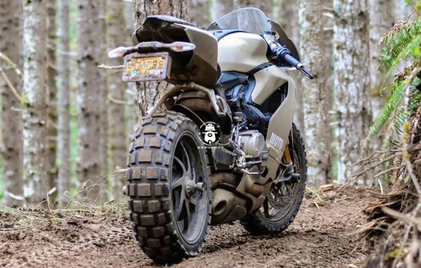 杜卡迪1199 Panigale玩越野？有钱任性的玩法