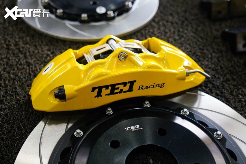昂克赛拉升级改装TEI Racing P40NS刹车卡钳套件
