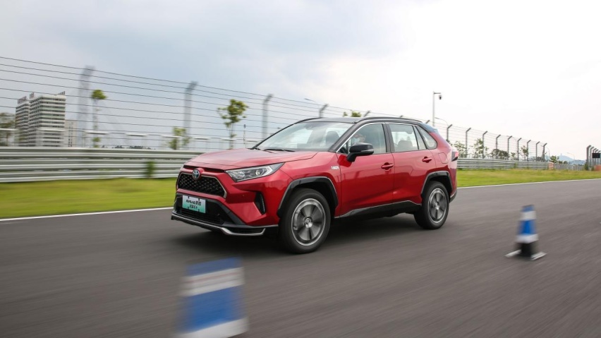 能否在纯电当道的时代闯出一片天？试驾：RAV4荣放双擎E+