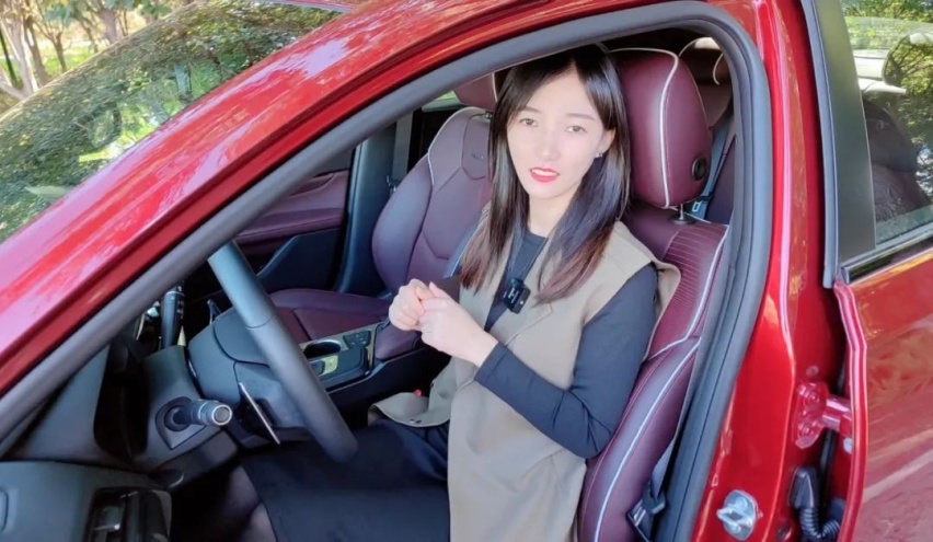 2.0T+8AT+纵置后驱还不行？凯迪拉克CT4怎么才能让年轻人买单？