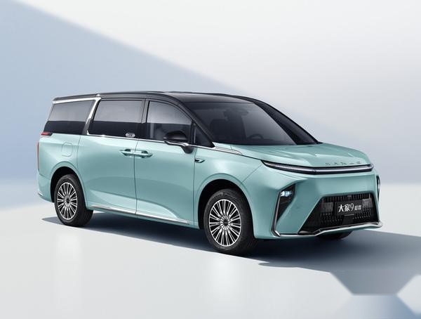 想要豪华中大型MPV，预算不够腾势D9？30万顶流大家9超混来了
